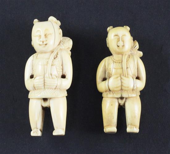 Two Chinese ivory toggles, 18th/19th century, 5.2-5.6cm